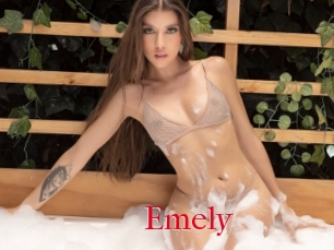 emely Beurette nue